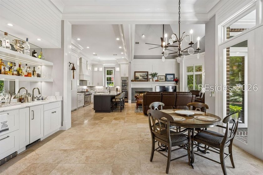 A refined luxury residence in Colleton River Club offering - photo 24