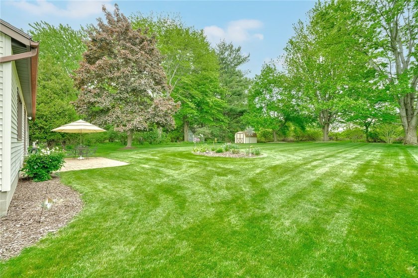 EXCEPTIONAL!!! LOVINGLY CARED FOR by PROUD OWNERS of 39 YEARS! - photo 5