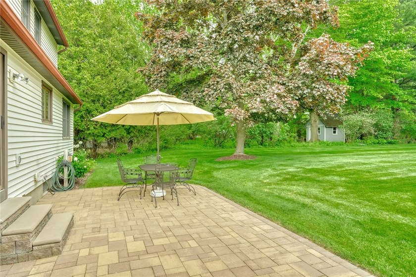EXCEPTIONAL!!! LOVINGLY CARED FOR by PROUD OWNERS of 39 YEARS! - photo 7