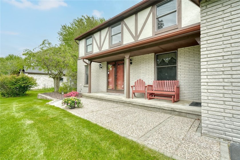 EXCEPTIONAL!!! LOVINGLY CARED FOR by PROUD OWNERS of 39 YEARS! - photo 8