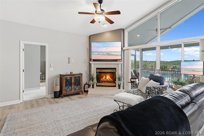 This top floor, 3 bedroom, 3 bath, a furnished condo is only one - photo 5