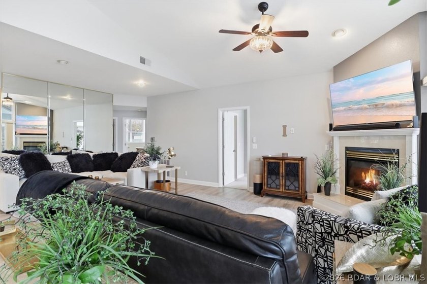 This top floor, 3 bedroom, 3 bath, a furnished condo is only one - photo 6