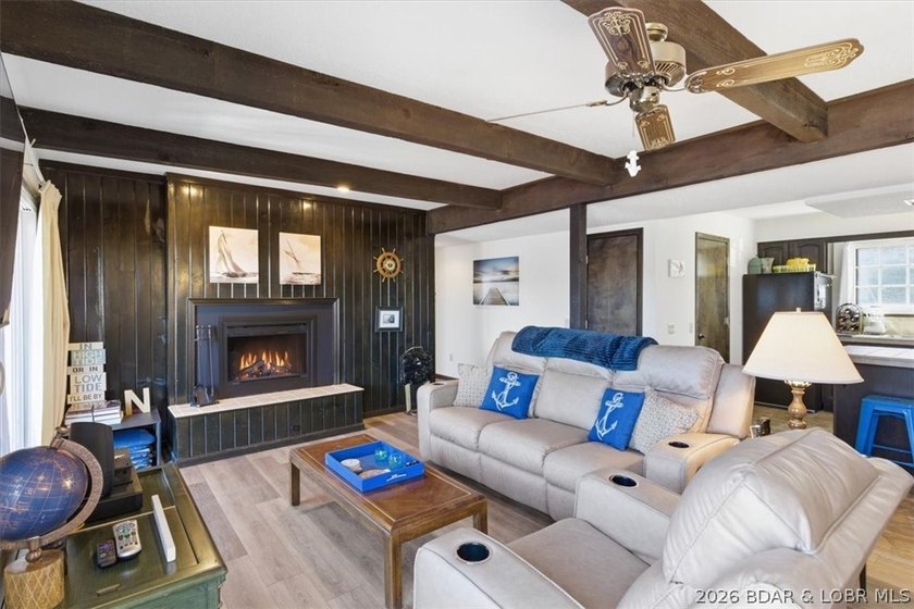 Looking for the perfect lake retreat? This Osage Heritage condo - photo 7