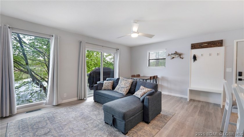 Lakefront living in a wide, quiet cove on the Gravois Arm! - photo 4