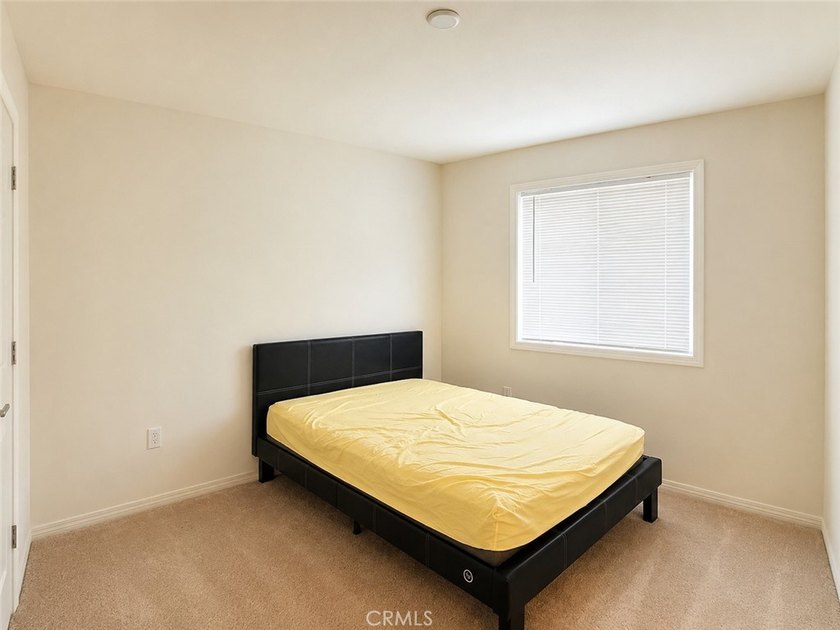 This is a great opportunity to own a modern home in Huntington - photo 12