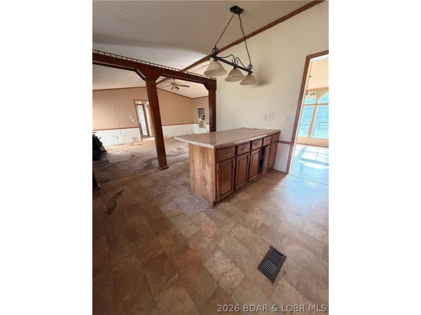 Spacious 5-bedroom, 3-bath home offering approximately 2,792 sq - photo 10