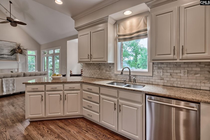 Welcome to Secret Cove, one of Lexington's premier waterfront - photo 14