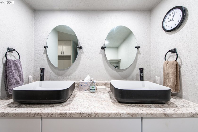 Turnkey remodeled manufactured home in Greentrees East Village - photo 24