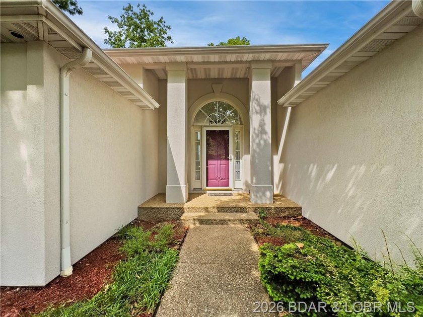 Custom built Home with great Lake View. Covered Porch has Entry - photo 8