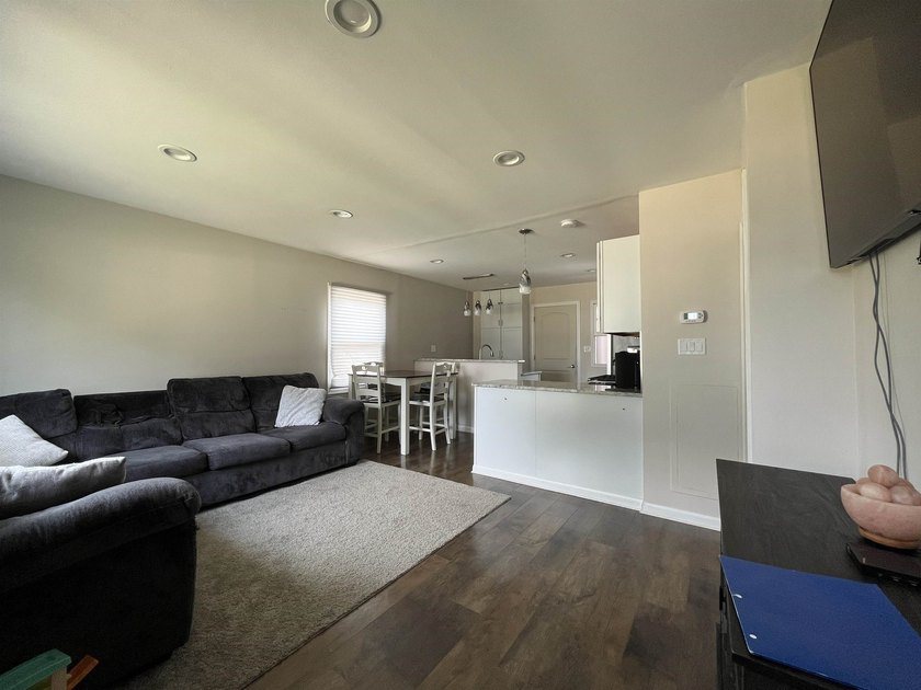 Beautifully updated and move-in ready, this charming 2 bed, 1 - photo 12