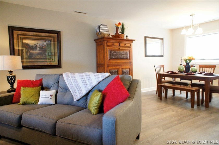 No other complex has all of the amenities as the KNOLLS. Indoor - photo 2