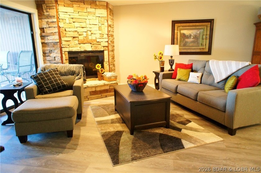 No other complex has all of the amenities as the KNOLLS. Indoor - photo 8