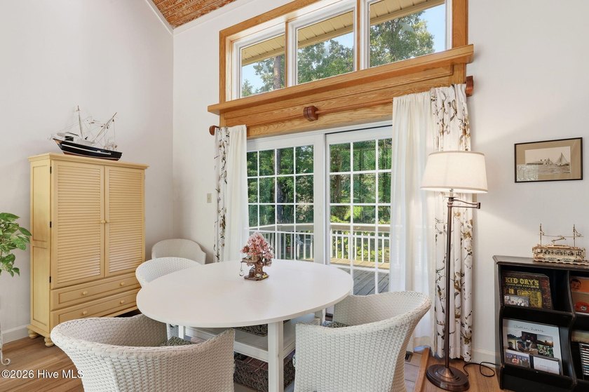 Welcome to this spacious 3-bedroom, 2.5-bath home nestled in one - photo 7