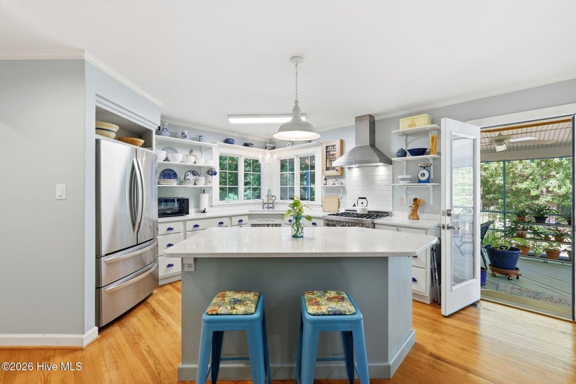 Welcome to this spacious 3-bedroom, 2.5-bath home nestled in one - photo 10