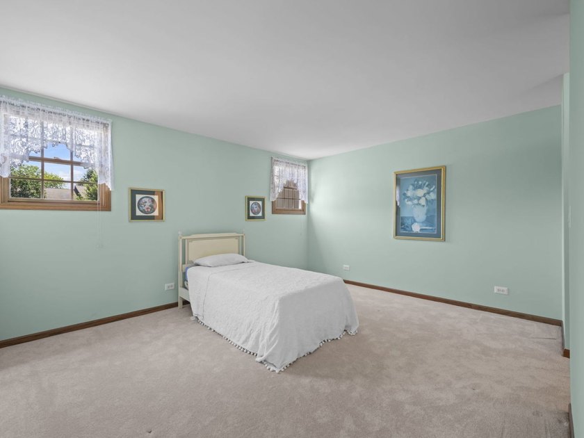 Enjoy maintenance free living in this spacious On The Park - photo 16