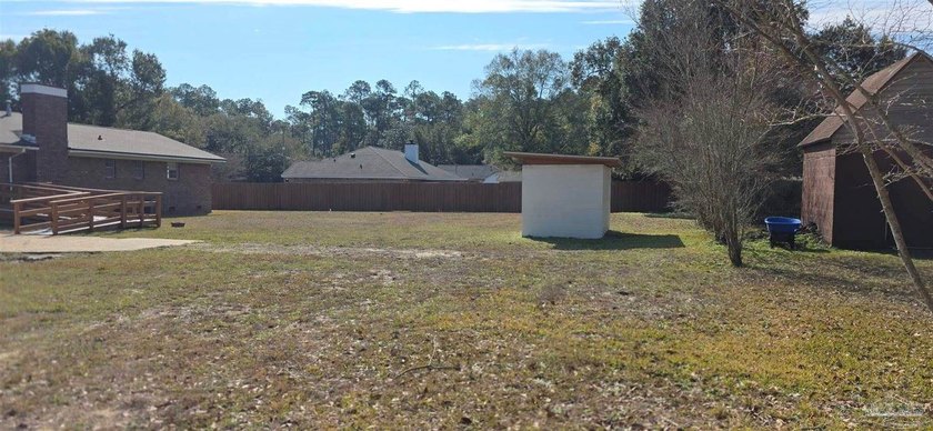 3 bedroom 2 bath house with 1 bed/1 bath apartment. New Roof - photo 6
