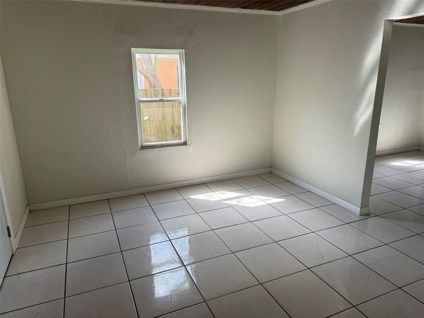 Short Sale. Short Sale - Subject to lender and/or investor - photo 4