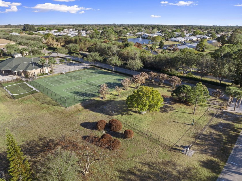 Meticulously maintained and truly move-in ready, this - photo 19
