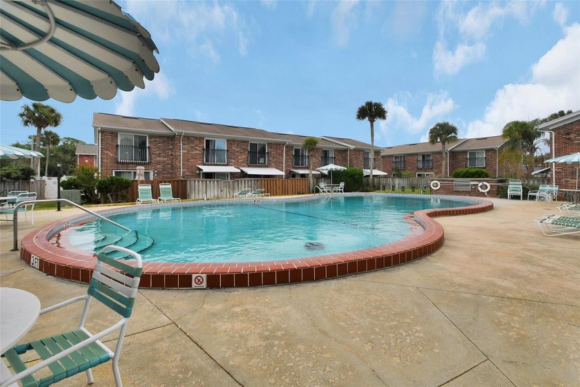 Welcome to a beautifully updated and meticulously maintained - photo 20