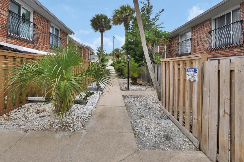 Welcome to a beautifully updated and meticulously maintained - photo 21