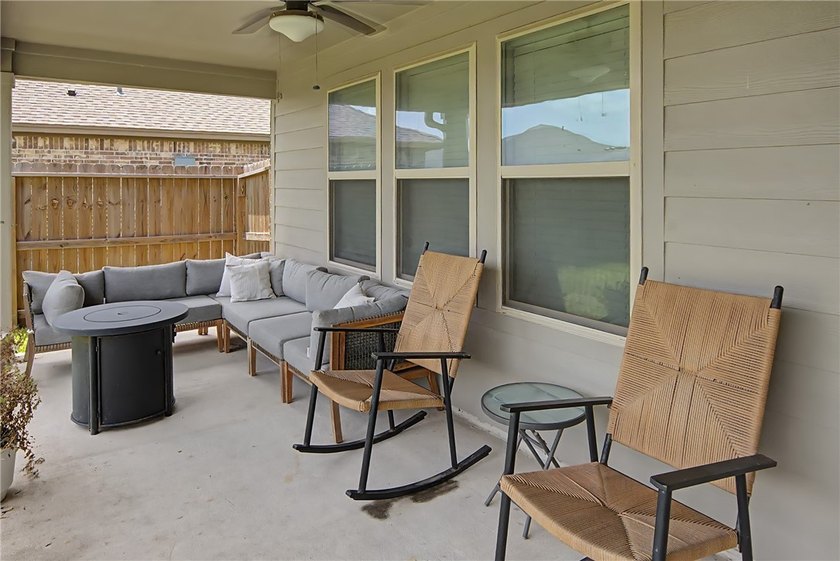 Welcome to this beautifully maintained one-story home in the - photo 22