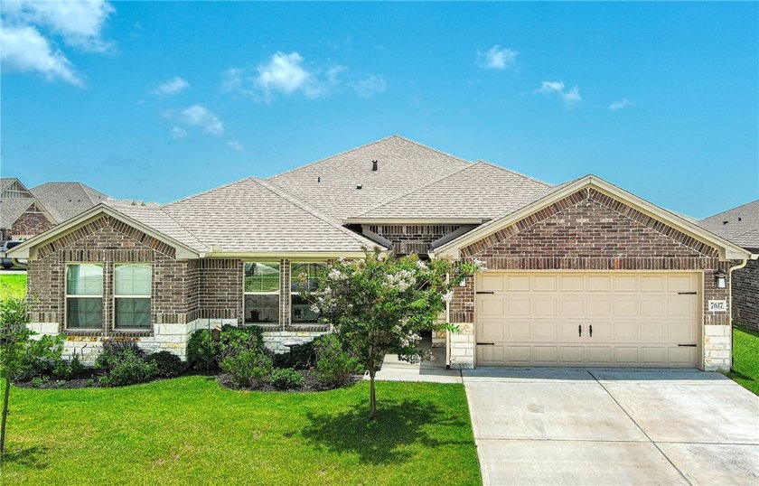 Welcome to this beautifully maintained one-story home in the - photo 31