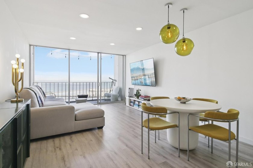 Ideally situated within the prestigious Fontana Tower East, this - photo 2