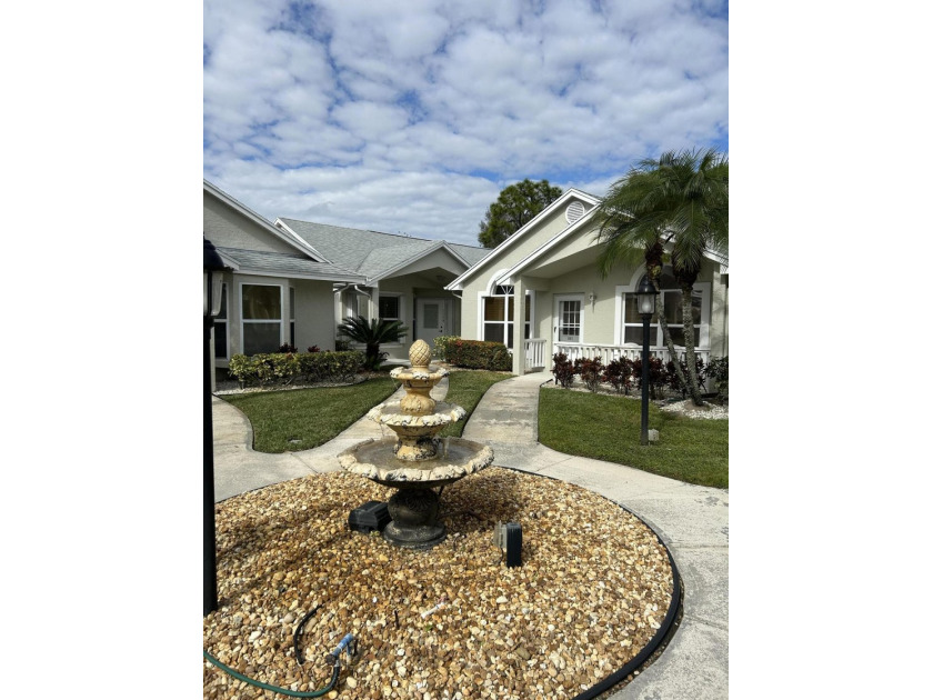 Cute and cozy villa set back in the courtyard walkway, with - photo 16