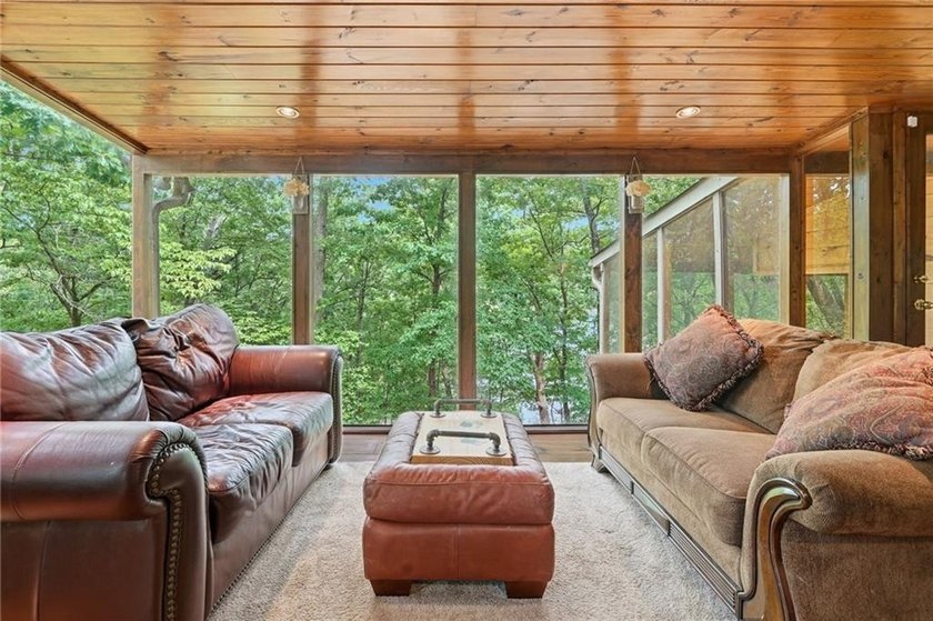 Perched high above the quiet shores of Lake Arrowhead's north - photo 27