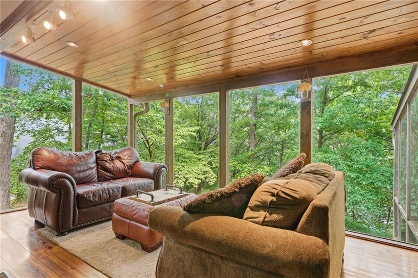 Perched high above the quiet shores of Lake Arrowhead's north - photo 28
