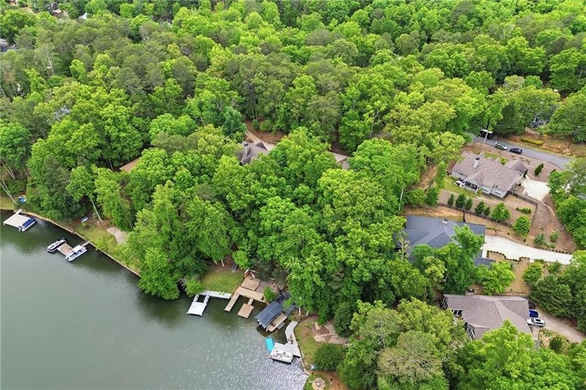 Perched high above the quiet shores of Lake Arrowhead's north - photo 58