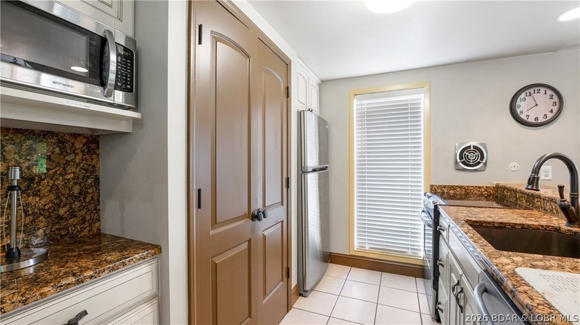 Exceptional opportunity for a personal Lake getaway, second home - photo 9