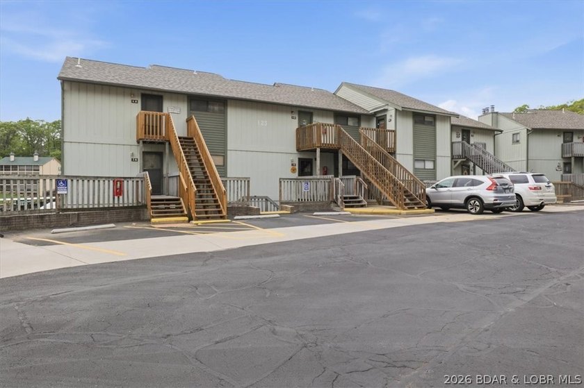 Welcome to this charming 2-bedroom, 2-bath condo offering - photo 4