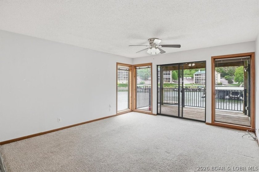 Welcome to this charming 2-bedroom, 2-bath condo offering - photo 5