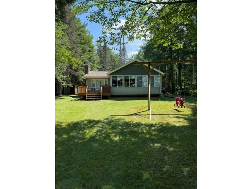 Charming, lovingly cared-for cottage on highly desirable Lake - photo 17