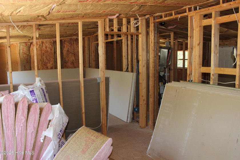 Unique Opportunity: Move in Shell with Finish Materials included - photo 3