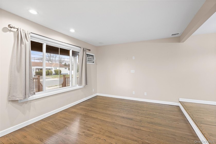 Beautifully renovated 3-bedroom, 1-bath ranch in the heart of - photo 4