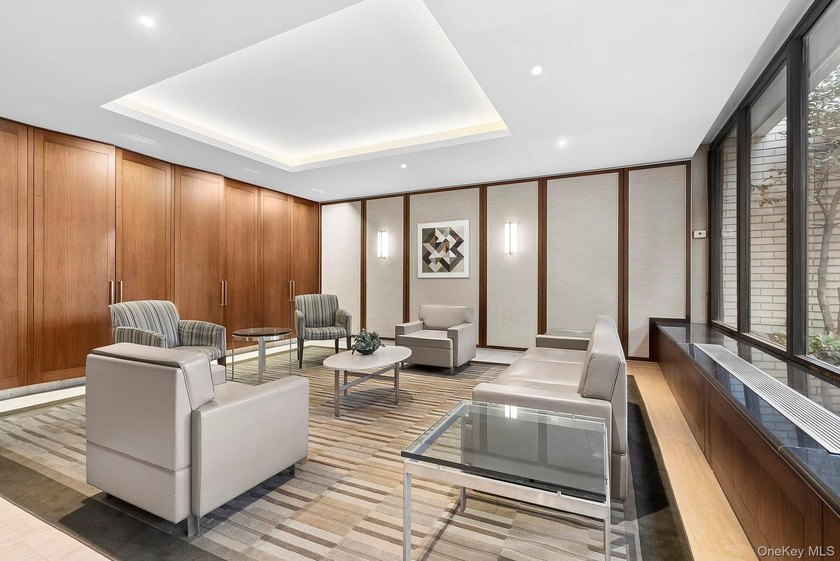 Set high above the city in one of Gramercy Park's most desirable - photo 9
