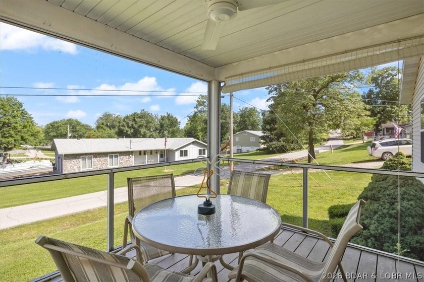 Vacation or Full Time Home. Well taken care of 3 Bedroom 2 Bath - photo 7
