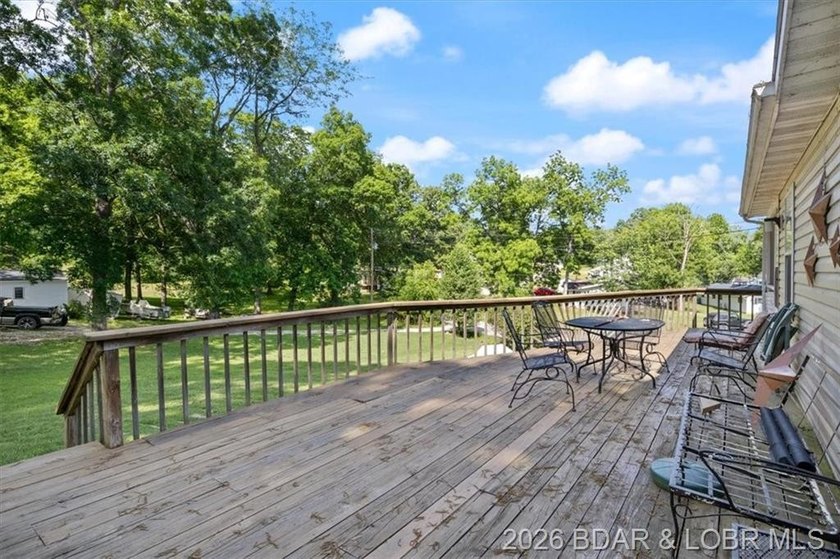 Vacation or Full Time Home. Well taken care of 3 Bedroom 2 Bath - photo 9