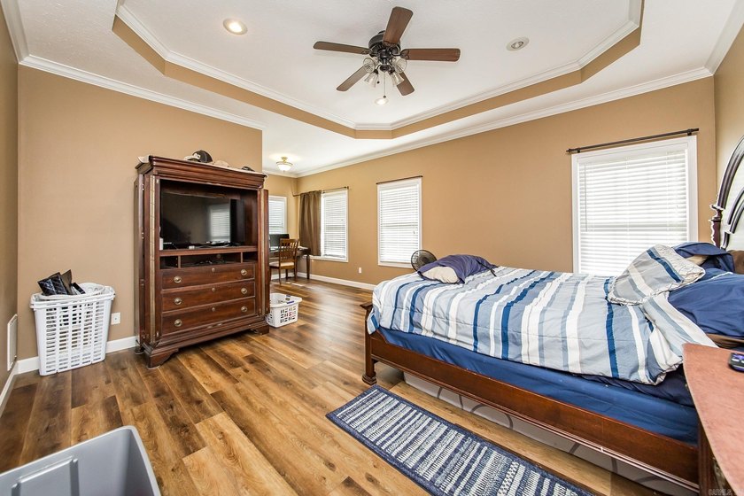 This is a beautiful 3 bedroom, 2 bath home located only a few - photo 22