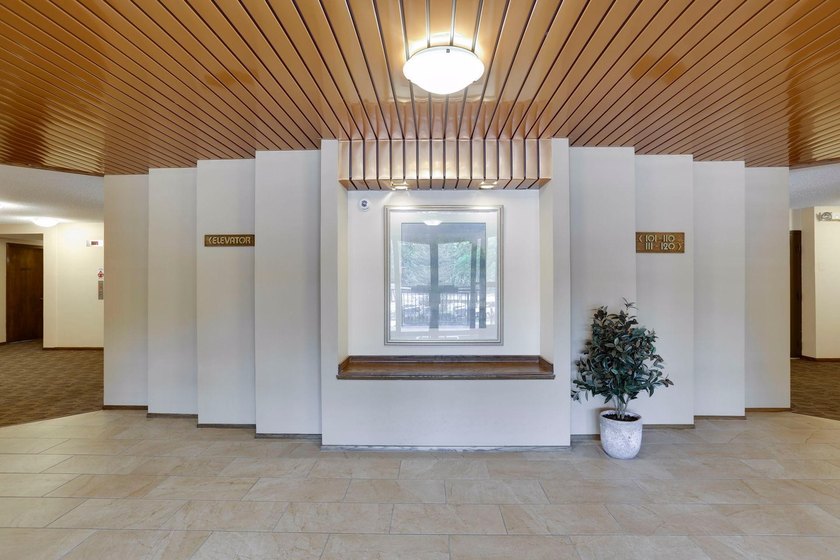 Welcome to Edina's best kept secret! Fountain Woods is like a - photo 5