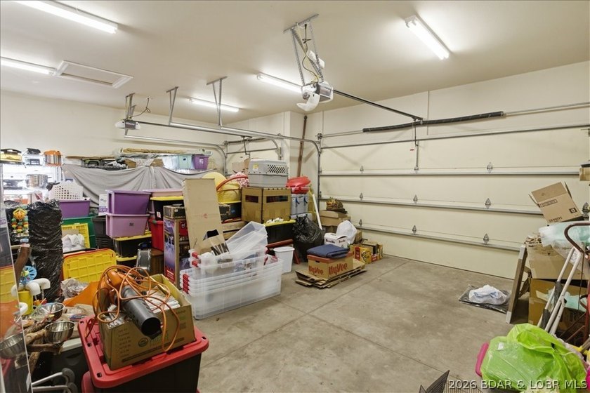 Spacious Updated Home on a 1.75 Acre Lot in Prime Location! This - photo 18