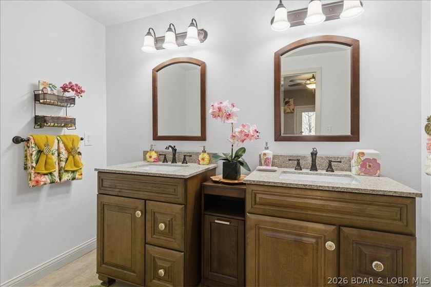 Spacious Updated Home on a 1.75 Acre Lot in Prime Location! This - photo 25