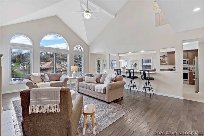Your ideal lake escape starts here. Step inside and take in the - photo 6