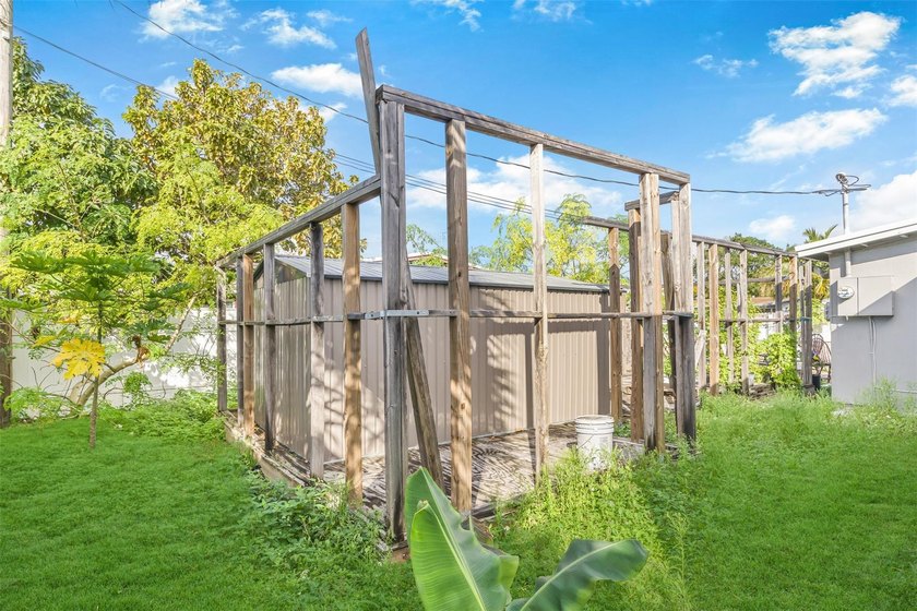 Welcome home, this single family home has so much to offer! - photo 16