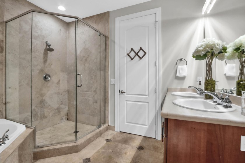 3-level townhome in the sought-after Coral Ridge neighborhood - photo 31