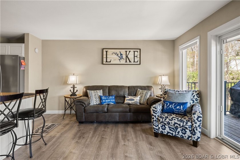 The perfect blend of luxury &amp; income potential in the heart of - photo 5