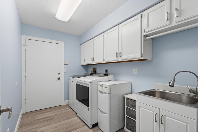 Welcome to Palm City's best-kept secrets! Nestled in highly - photo 26