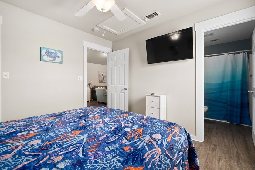 Welcome to Unit 15, a fully furnished condo at Copano Cottages - photo 12